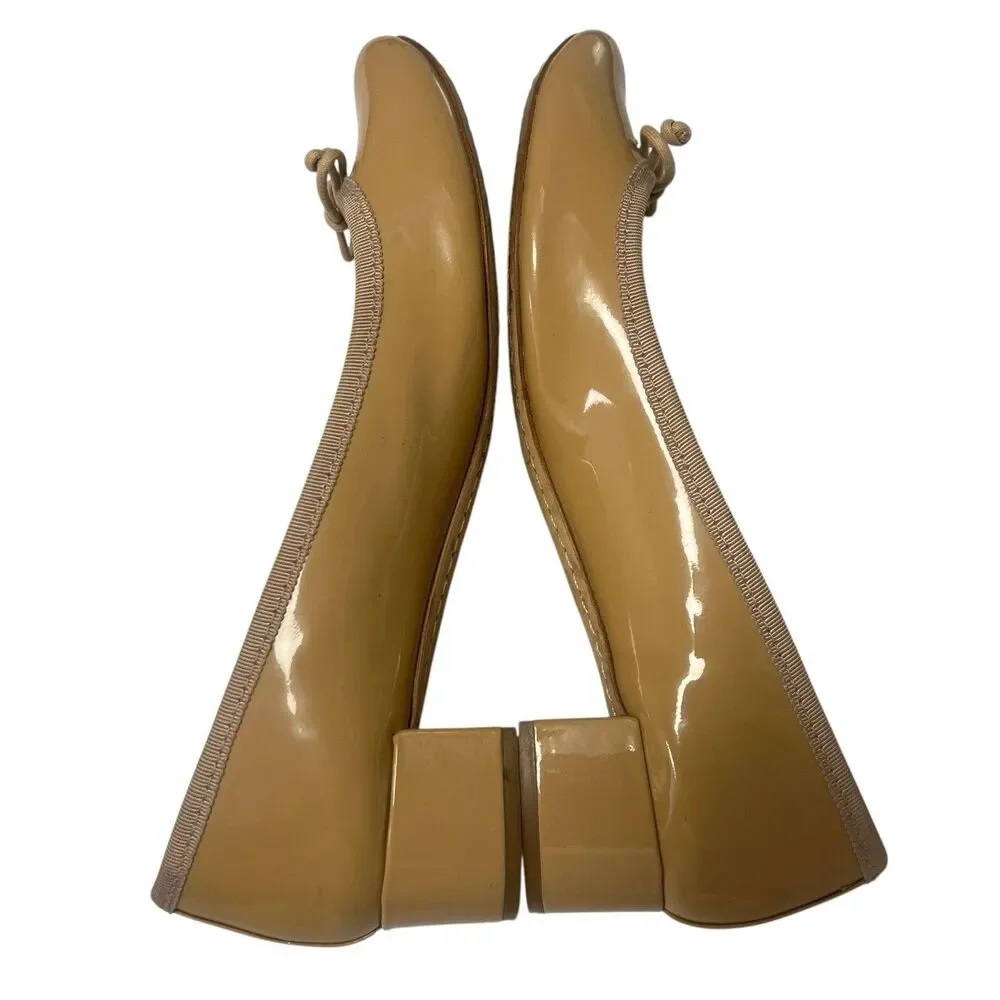 Tory Burch Chelsea Camellia Pump Tan Nude Patent Leather Low Heel Logo Size 7.5